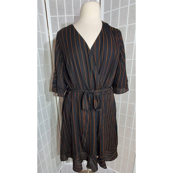 City Chic Dresses & Skirts - NWT City Chic Golden Stripe Dress Fully Lined Sleeve Tie Plus Size:  XXL (24)